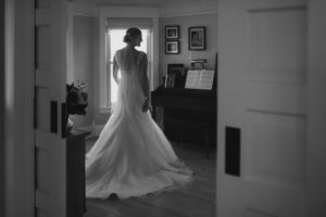 Wisconsin Dells wedding bridge getting ready