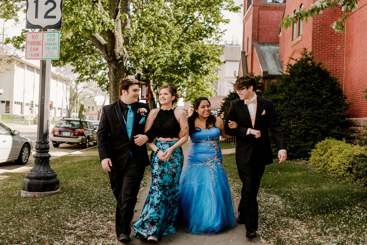 Baraboo students celebrating 2017 prom