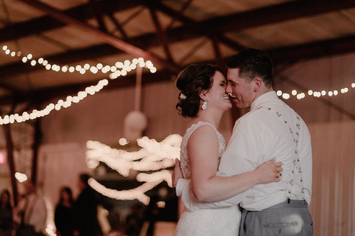 Wisconsin Dells Wedding first dance