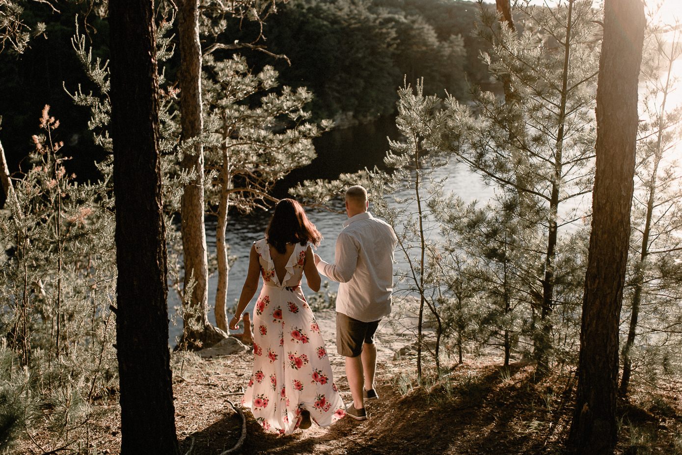 Wisconsin Dells engagement photographer at Cambrian Overlook hike at susnet