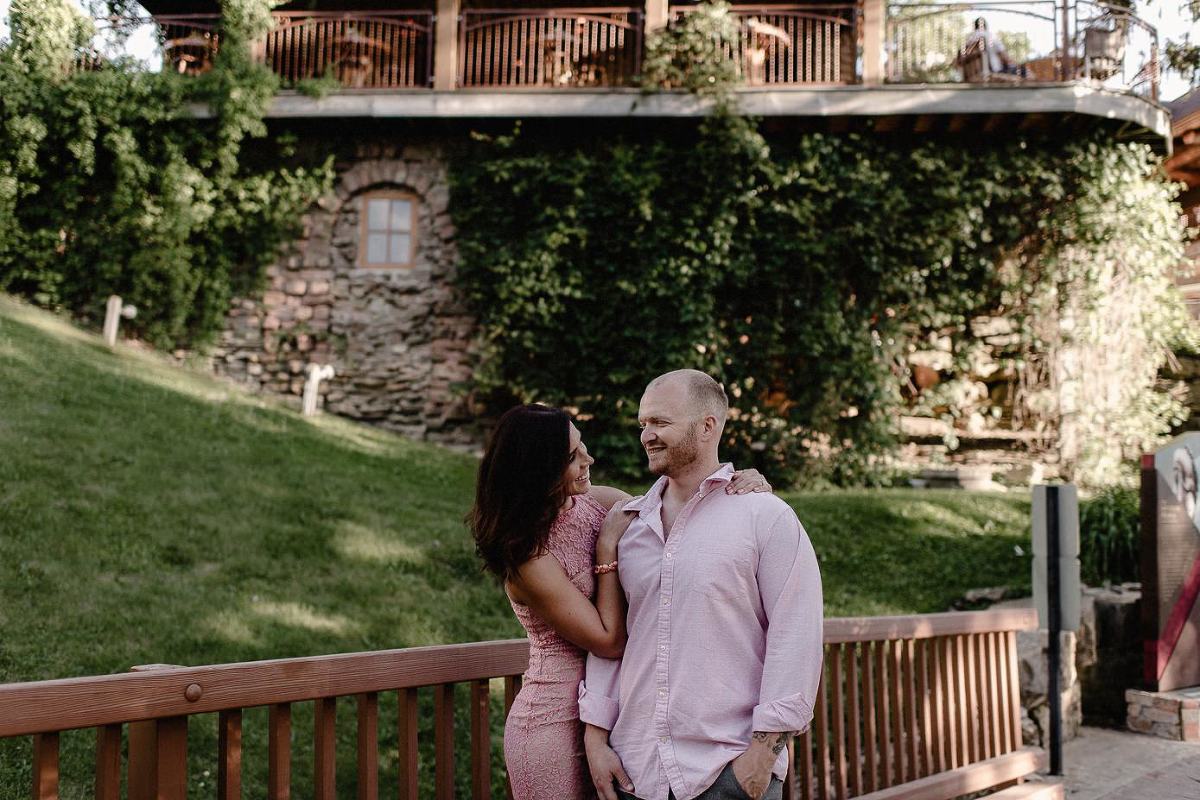 River Walk Pub engagement session in wis dells