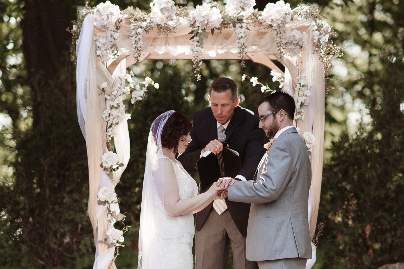 Final prayer during wedding ceremony