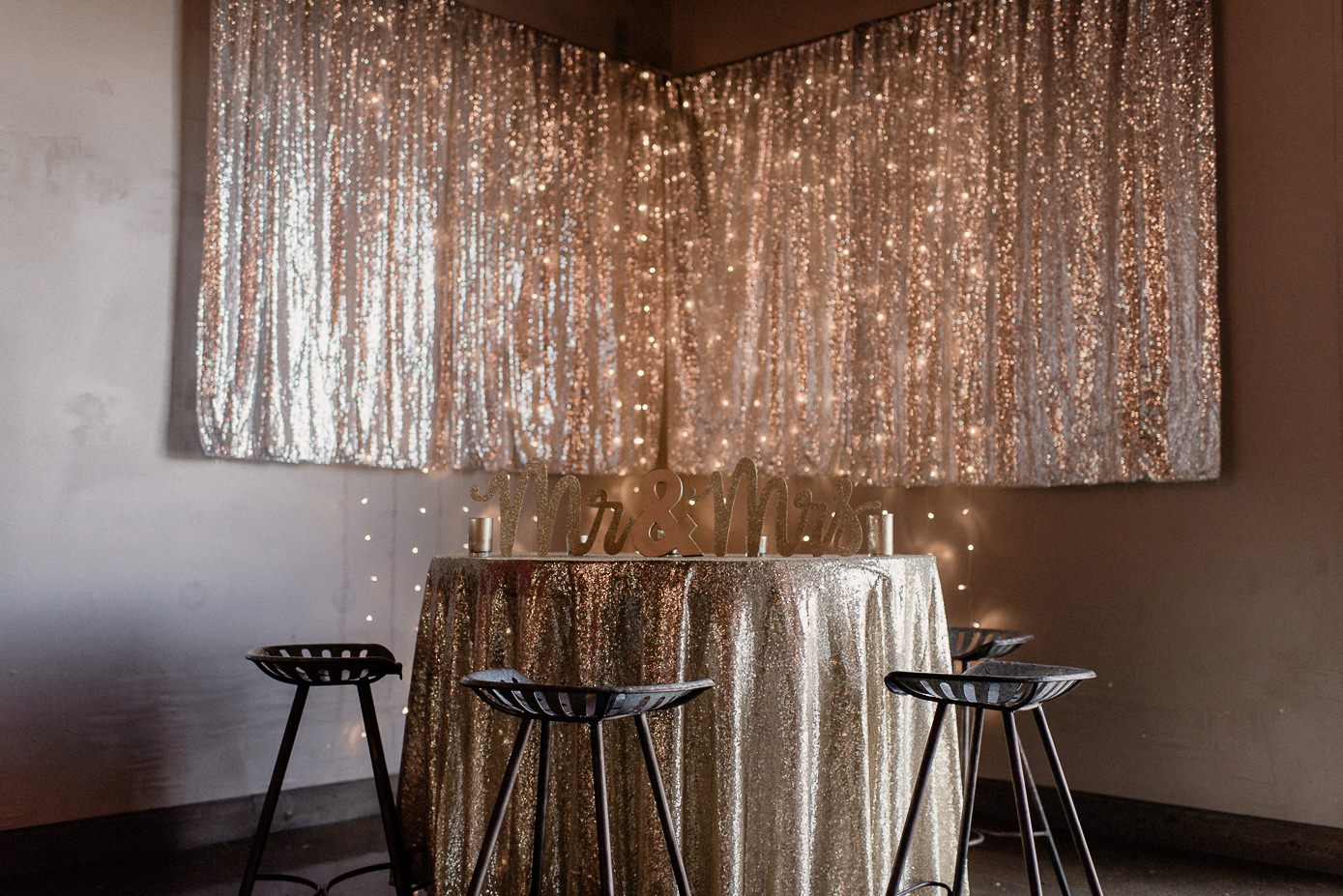 Sweetheart table for Milwaukee wedding