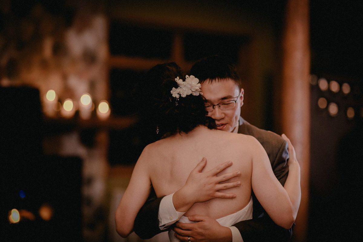 Winter Wedding at Wild Rock Wisconsin Dells