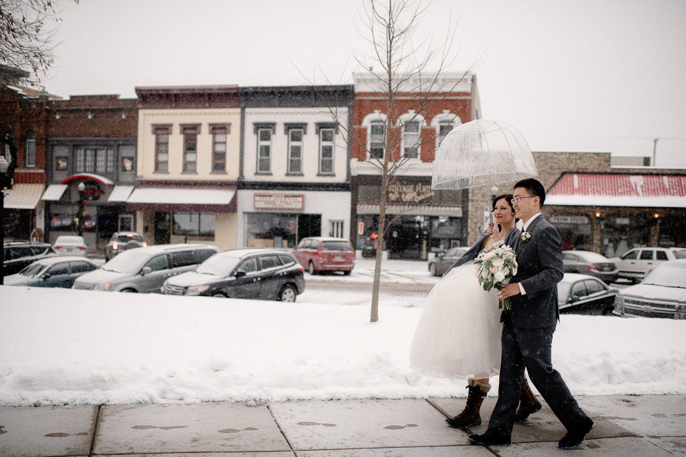 Winter wedding in Baraboo Wisconsin