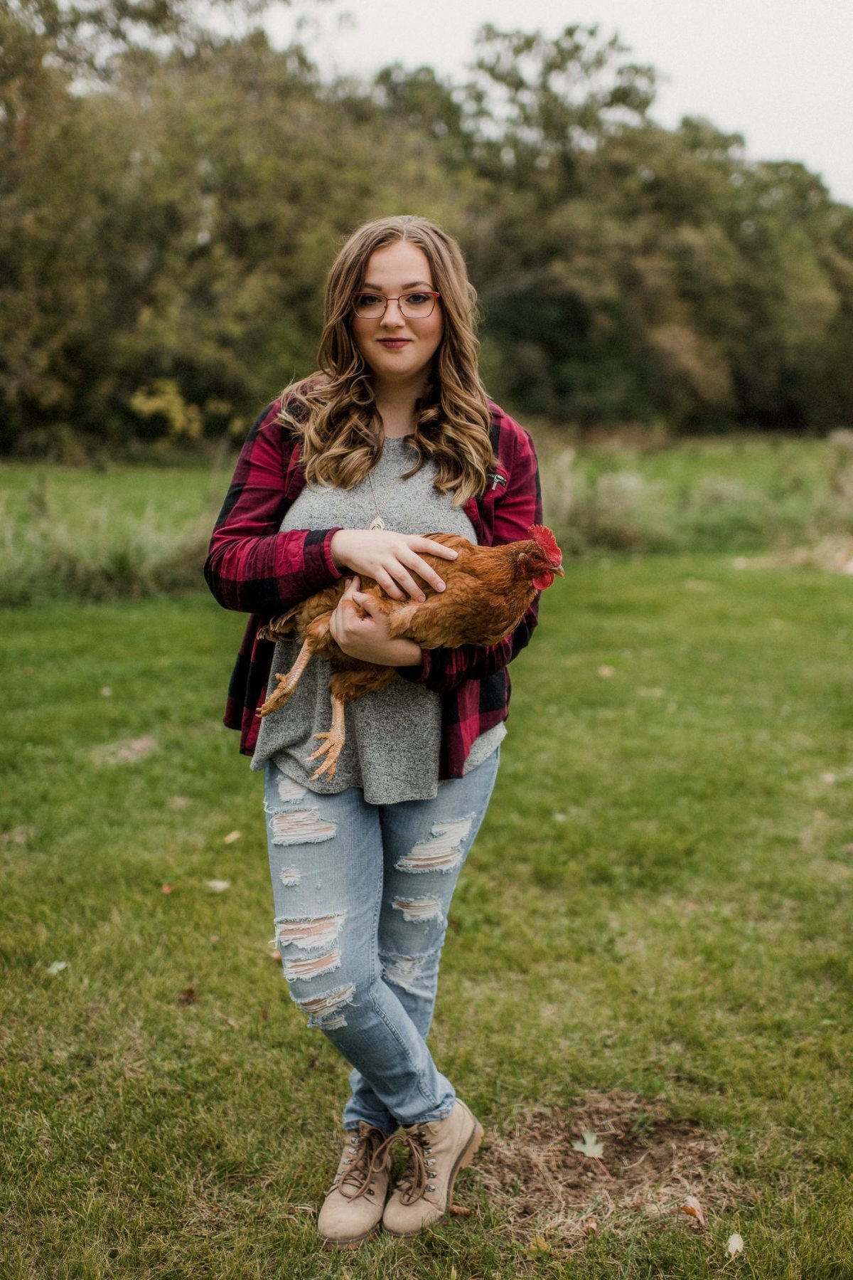 Poynette senior photos with chicken