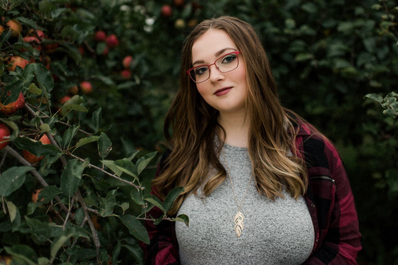 Lodi apple orchard senior pictures
