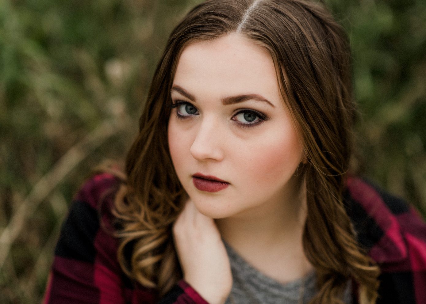 Poynette senior pictures in apple orchard