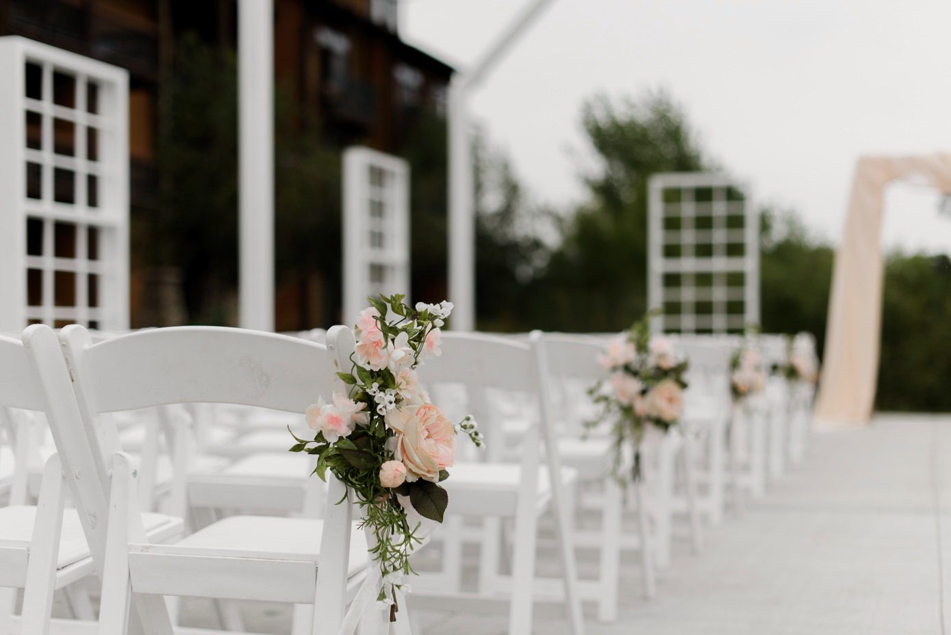 Wisconsin Dells outdoor wedding details