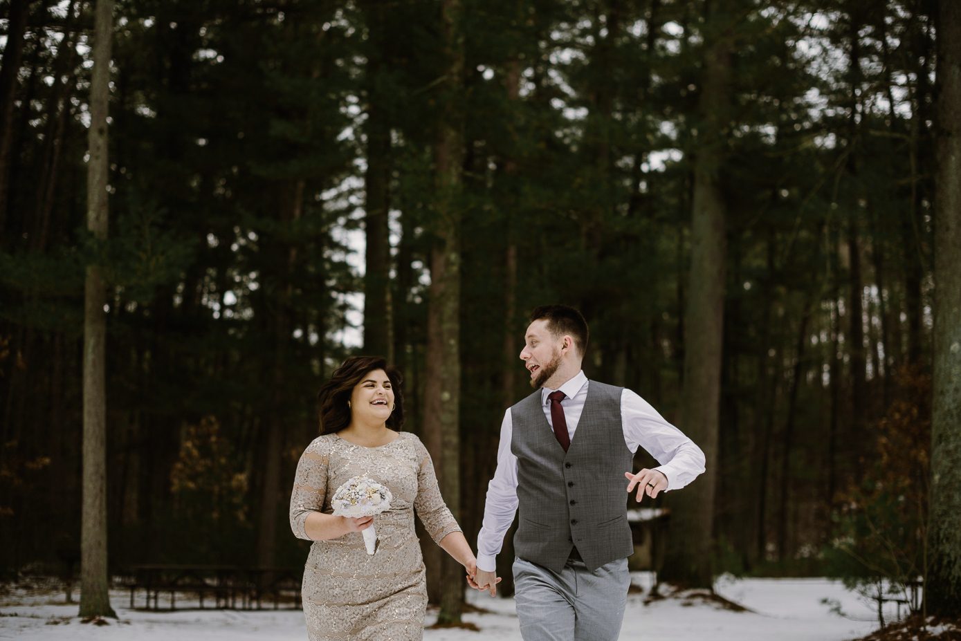 Wisconsin Dells wedding portraits at Rocky Arbor.