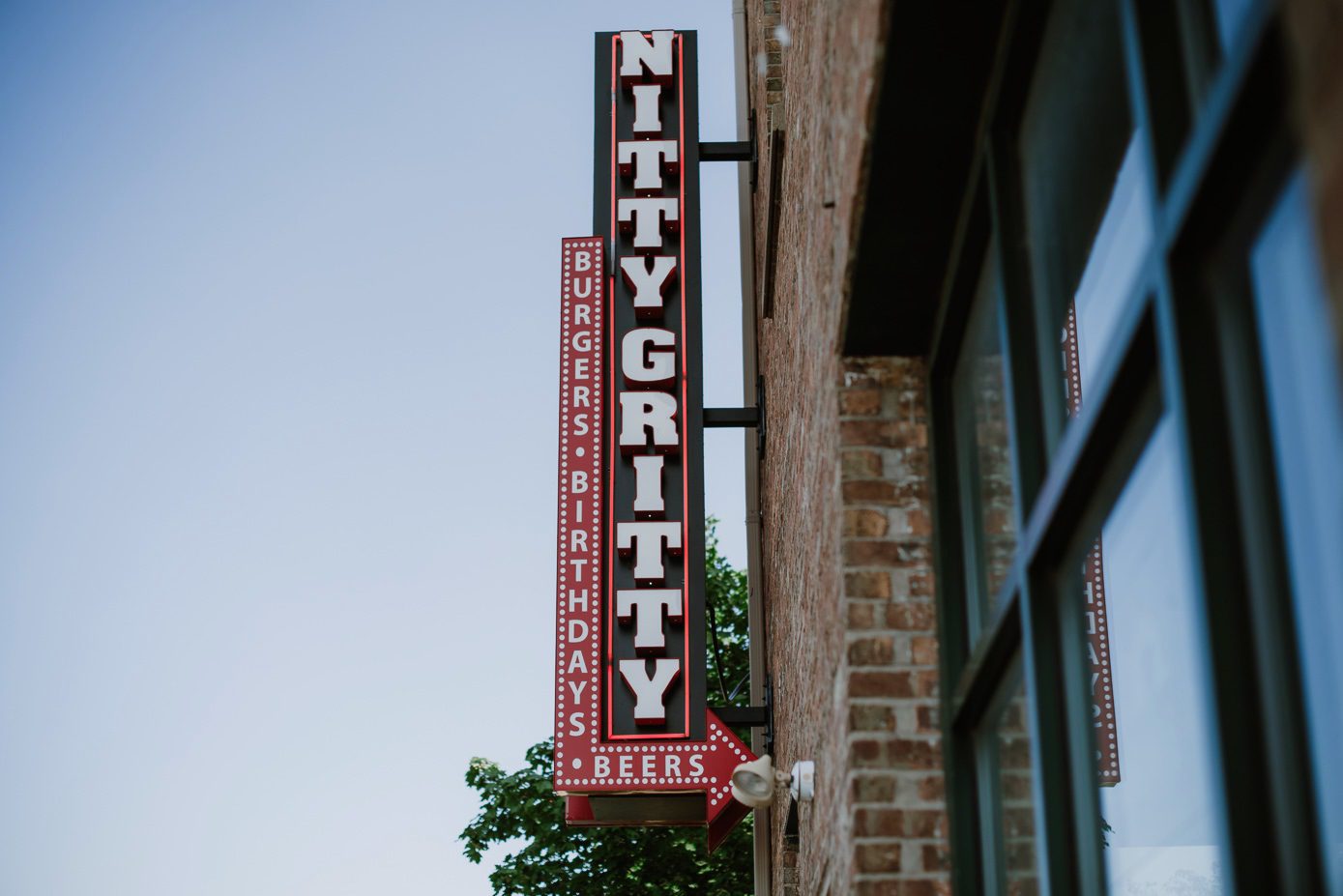 Wedding party meeting at Nitty Gritty