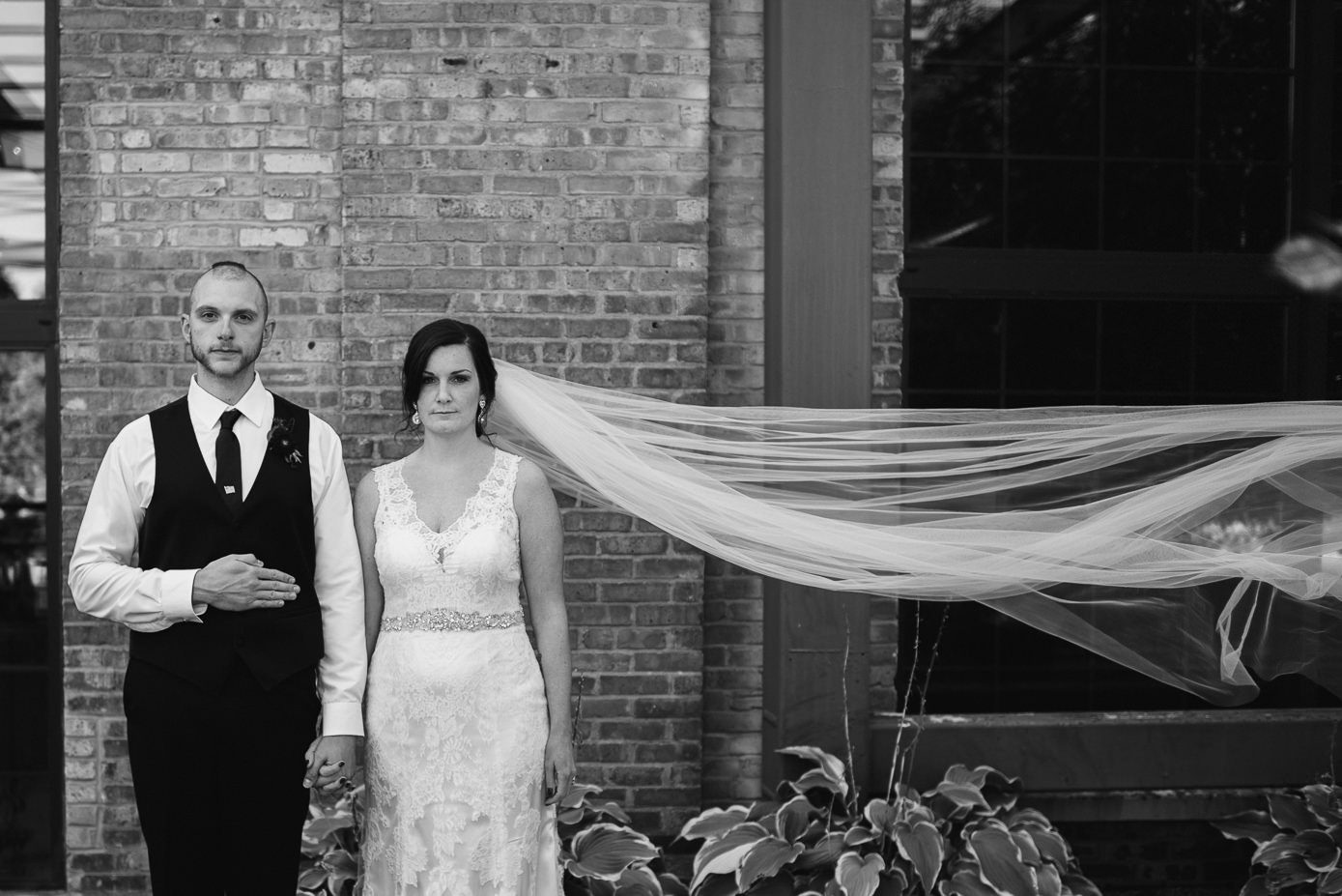 Wedding couple at Nitty Gritty Sun Prairie