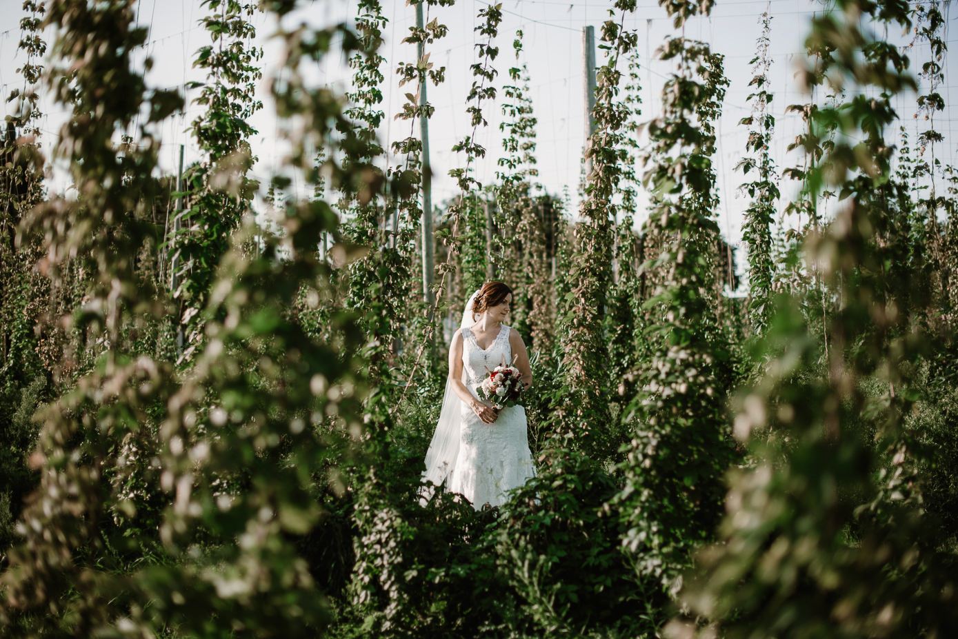 Bride in hops at The Oaks Golf Course Cottage Grove