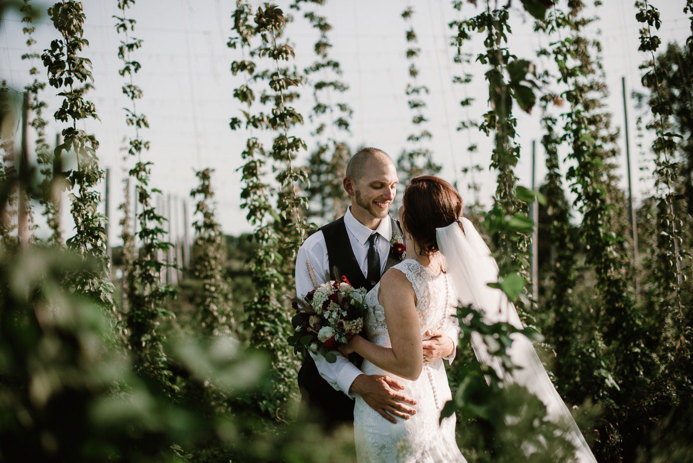 Wedding photos in hops at The Oaks Golf Course in Cottage Grove