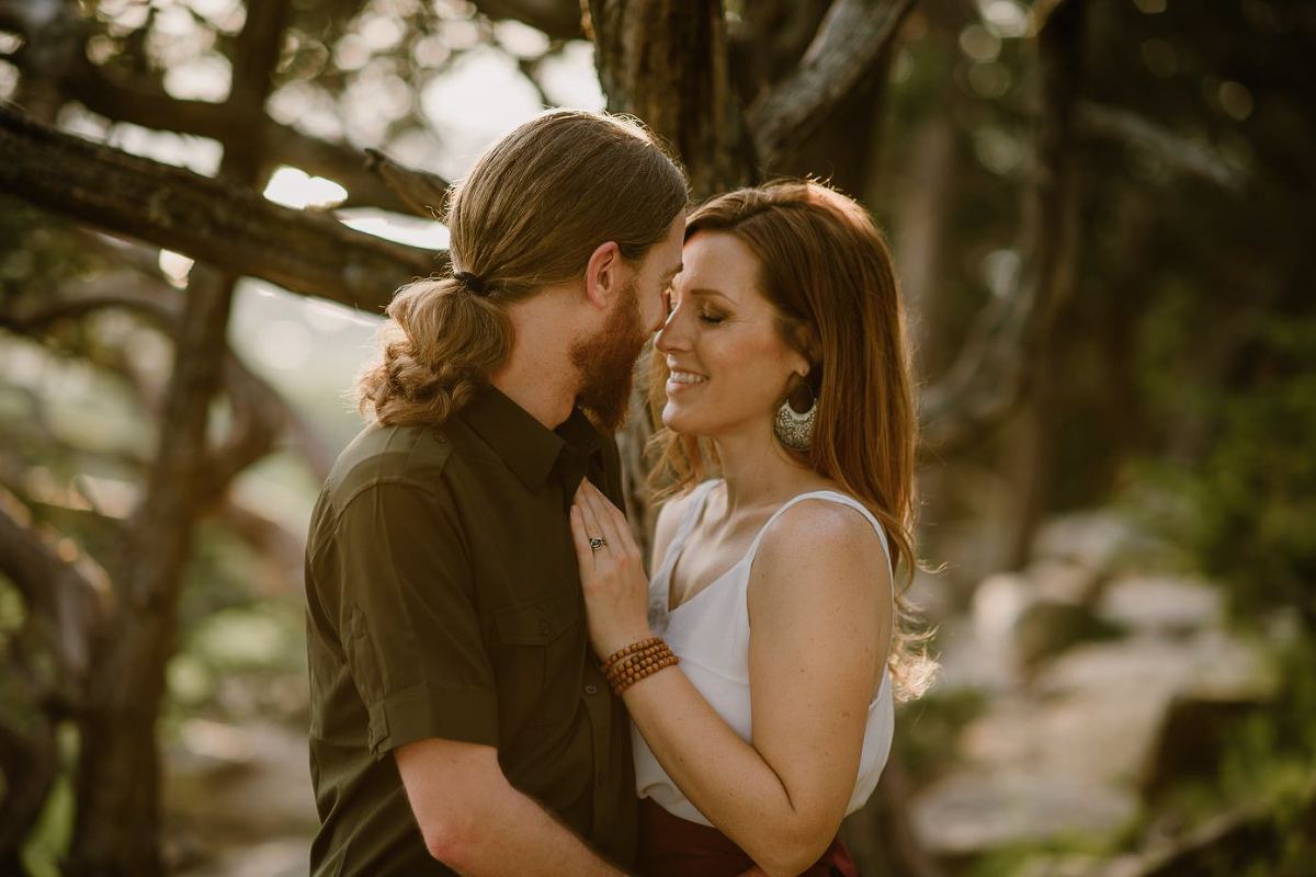 Natural engagement session at Gibraltar Rock