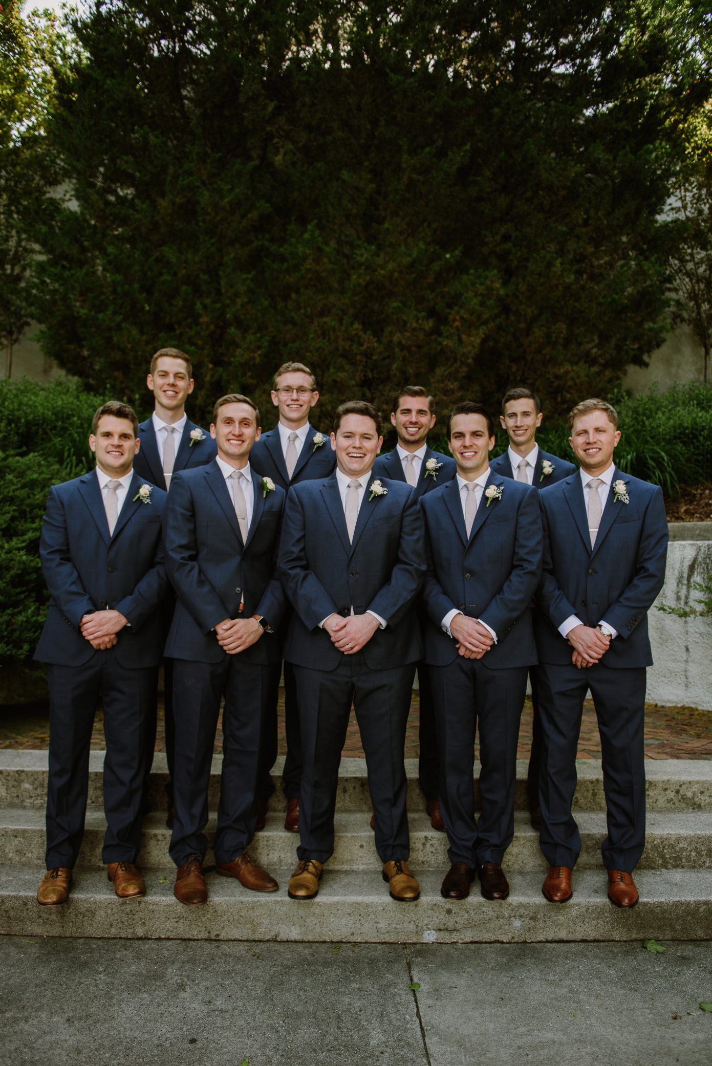 Lake Park Milwaukee Wisconsin bridal party photos