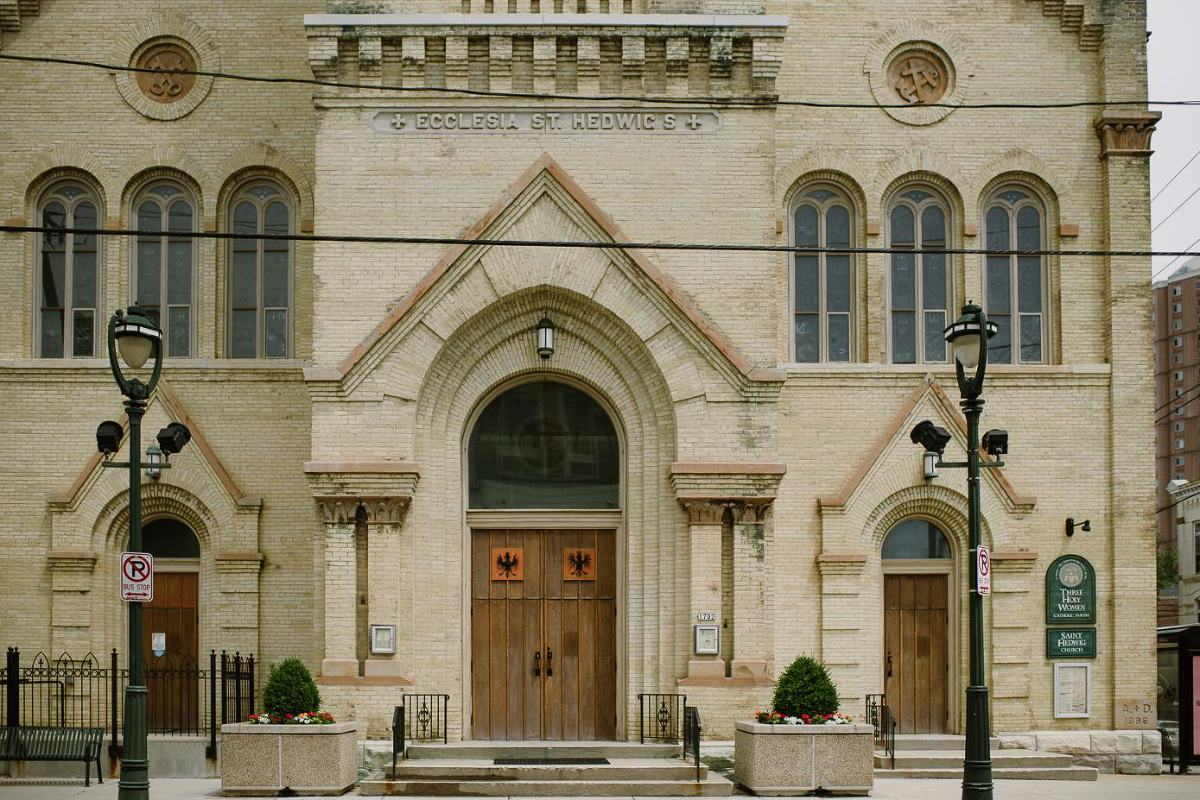 Milwaukee wedding at St Hedwig Three Holy Women Parish