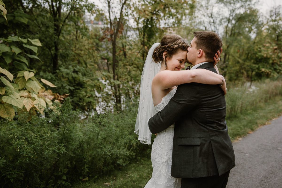 Baraboo wedding at Driftless Glen-Kate Senger Photography