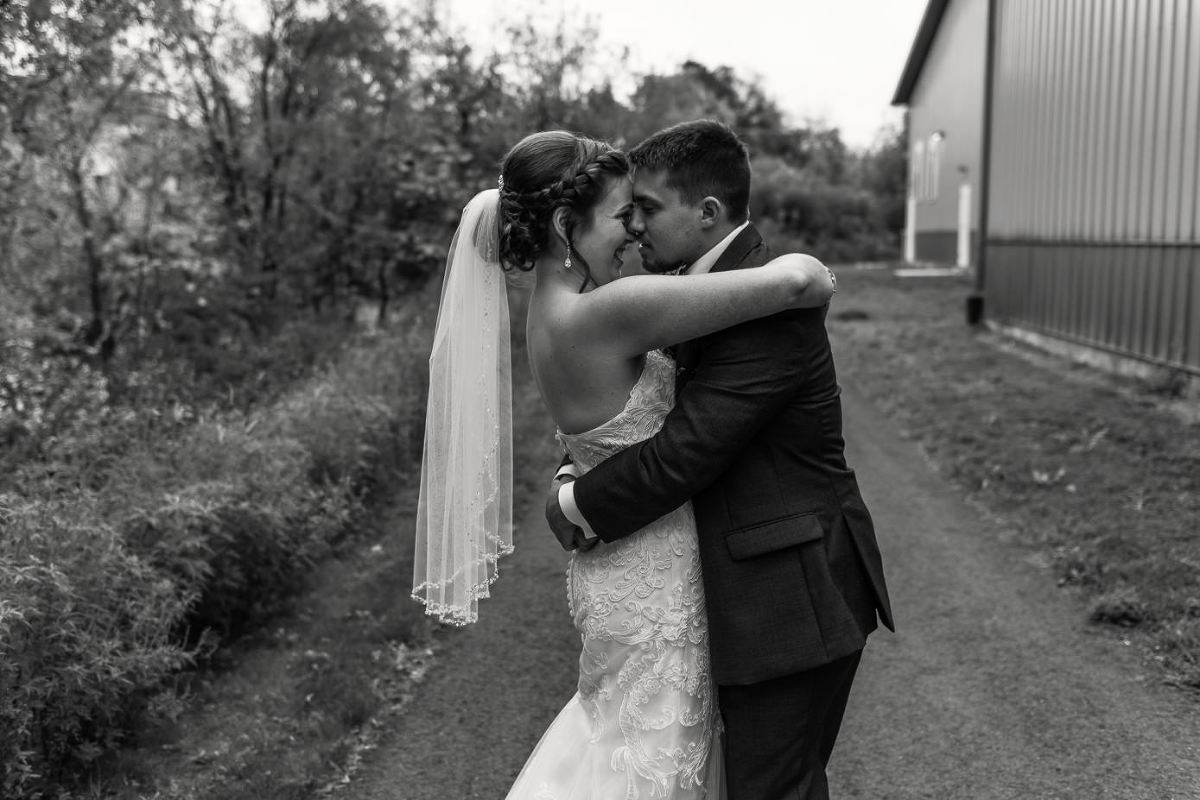 Baraboo wedding at Driftless Glen-Kate Senger Photography