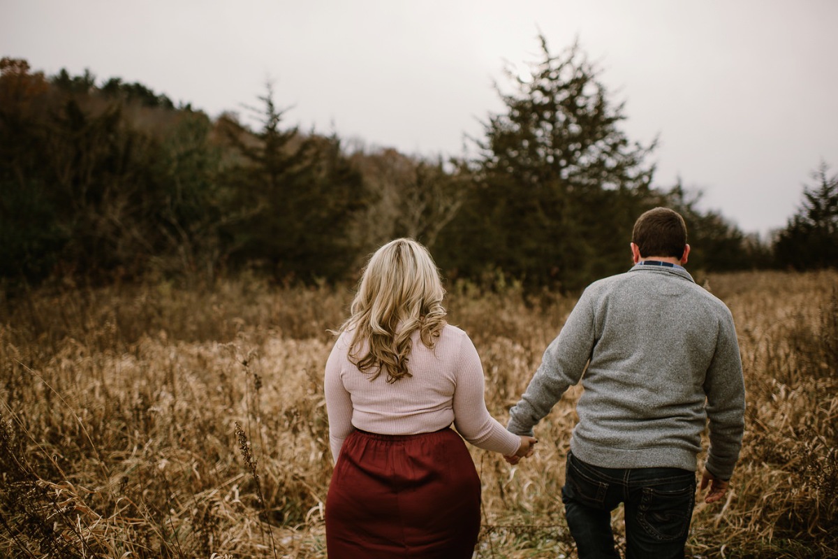 Madison Wedding Photographer-Gibraltar Rock fall engagement session-Wisconsin engagement photos