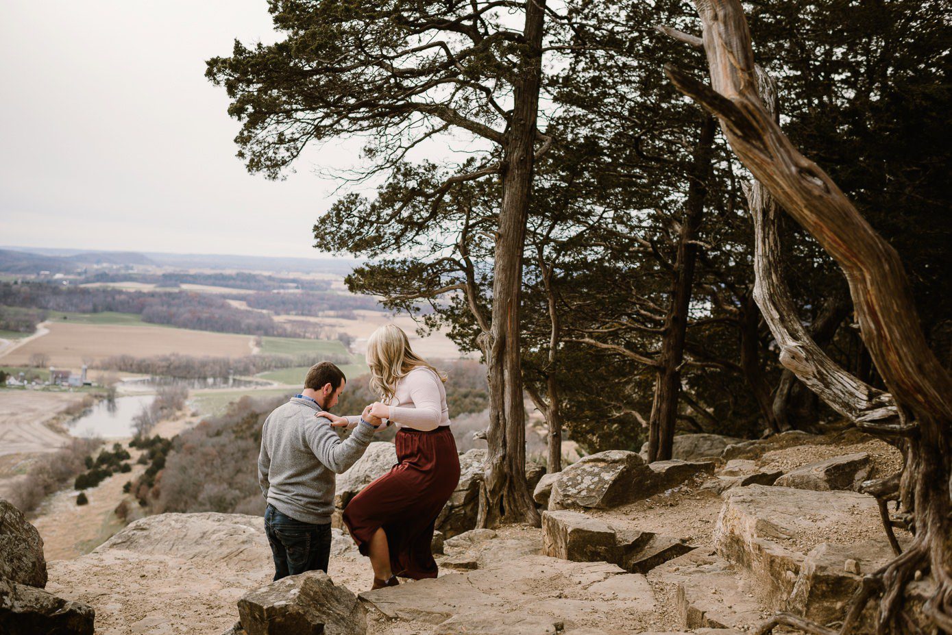 Madison Wedding Photographer-Gibraltar Rock fall engagement session-Wisconsin engagement photos