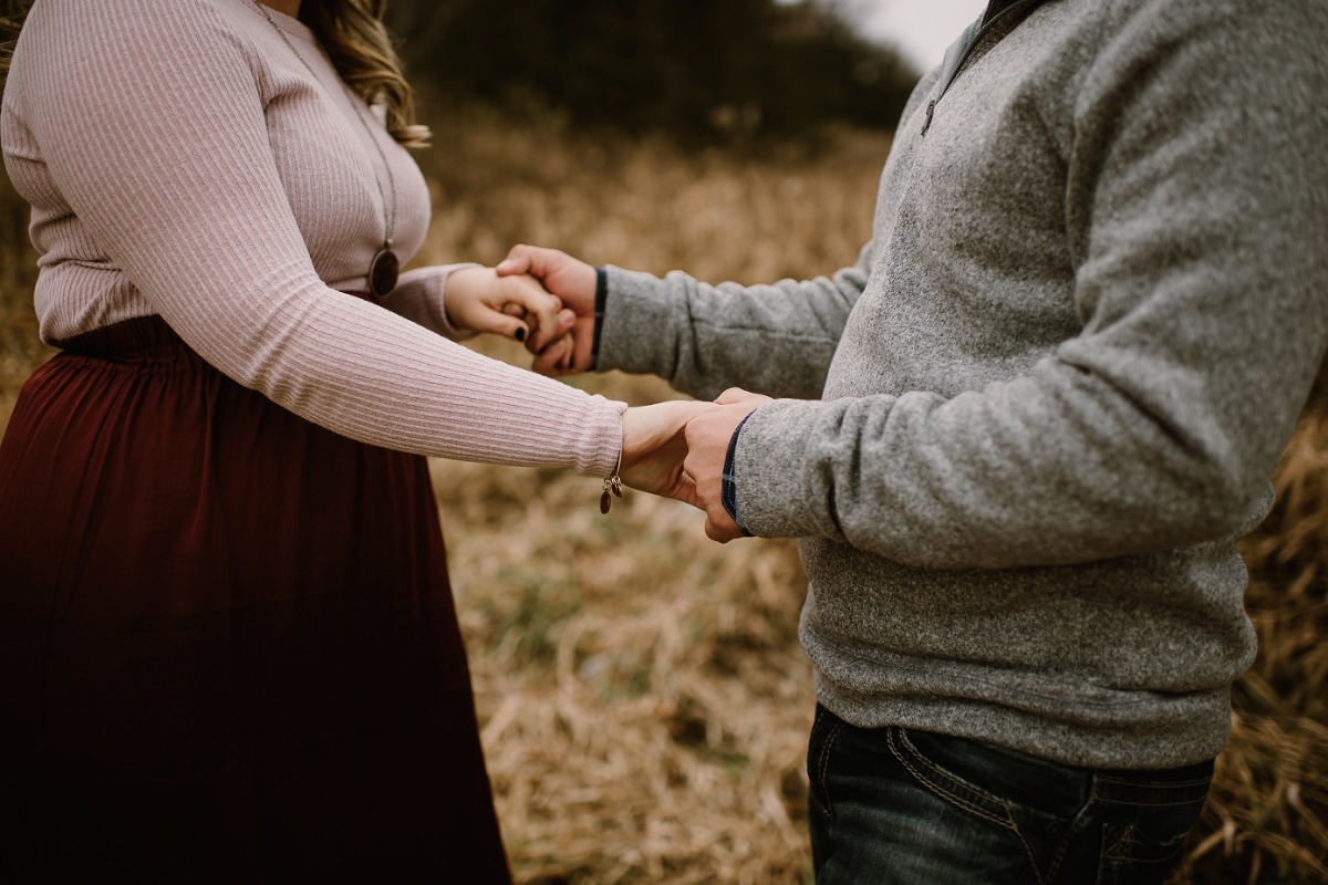 Madison Wedding Photographer-Gibraltar Rock fall engagement session-Wisconsin engagement photos