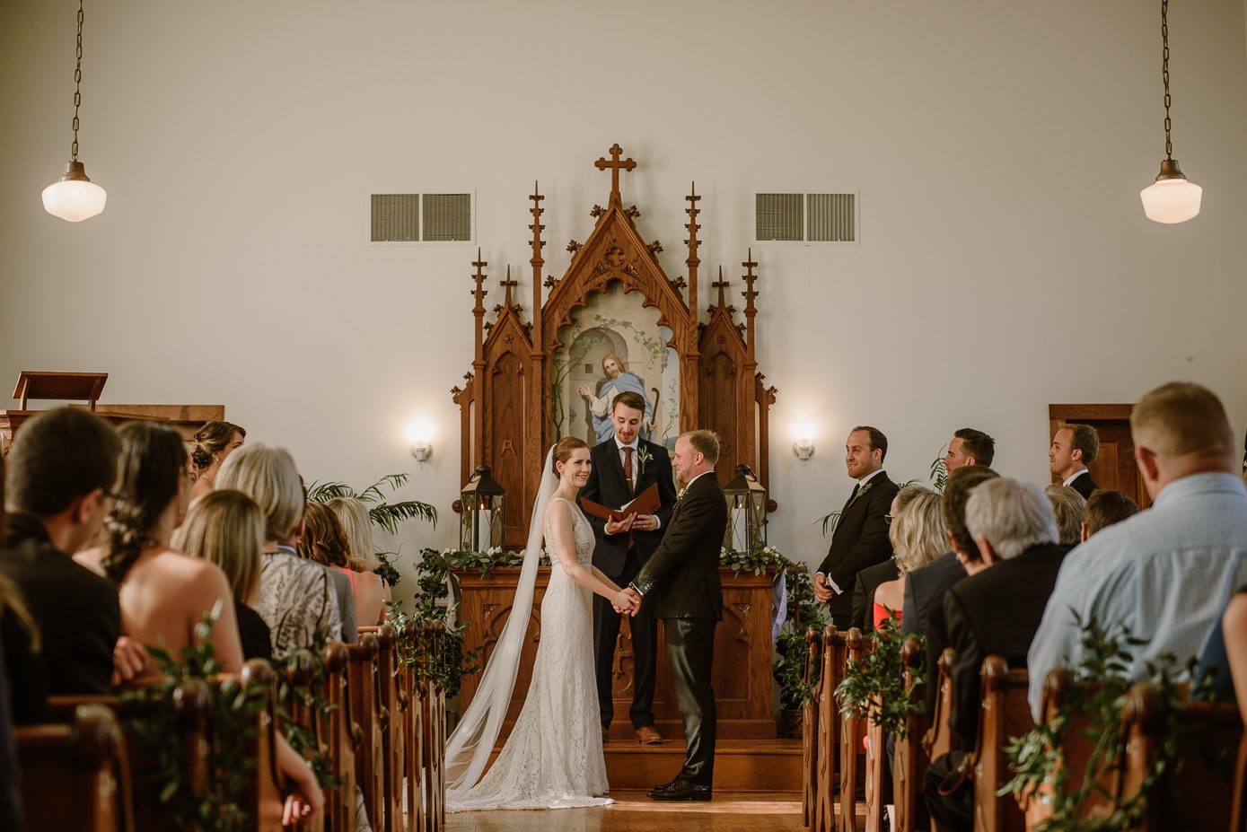 Oak Hill Weddings in Apple River - Kate Senger Photography