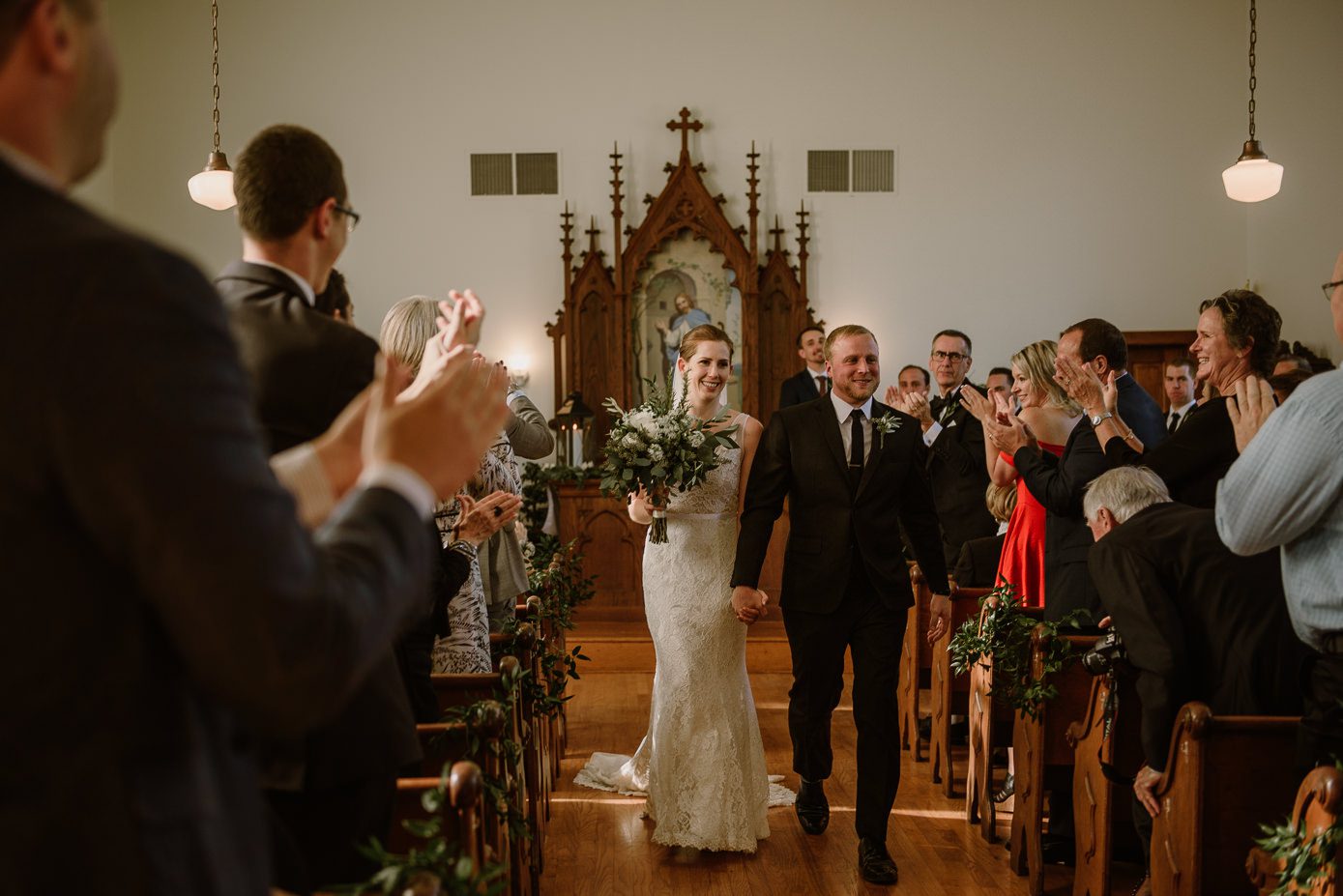 Oak Hill Weddings in Apple River - Kate Senger Photography