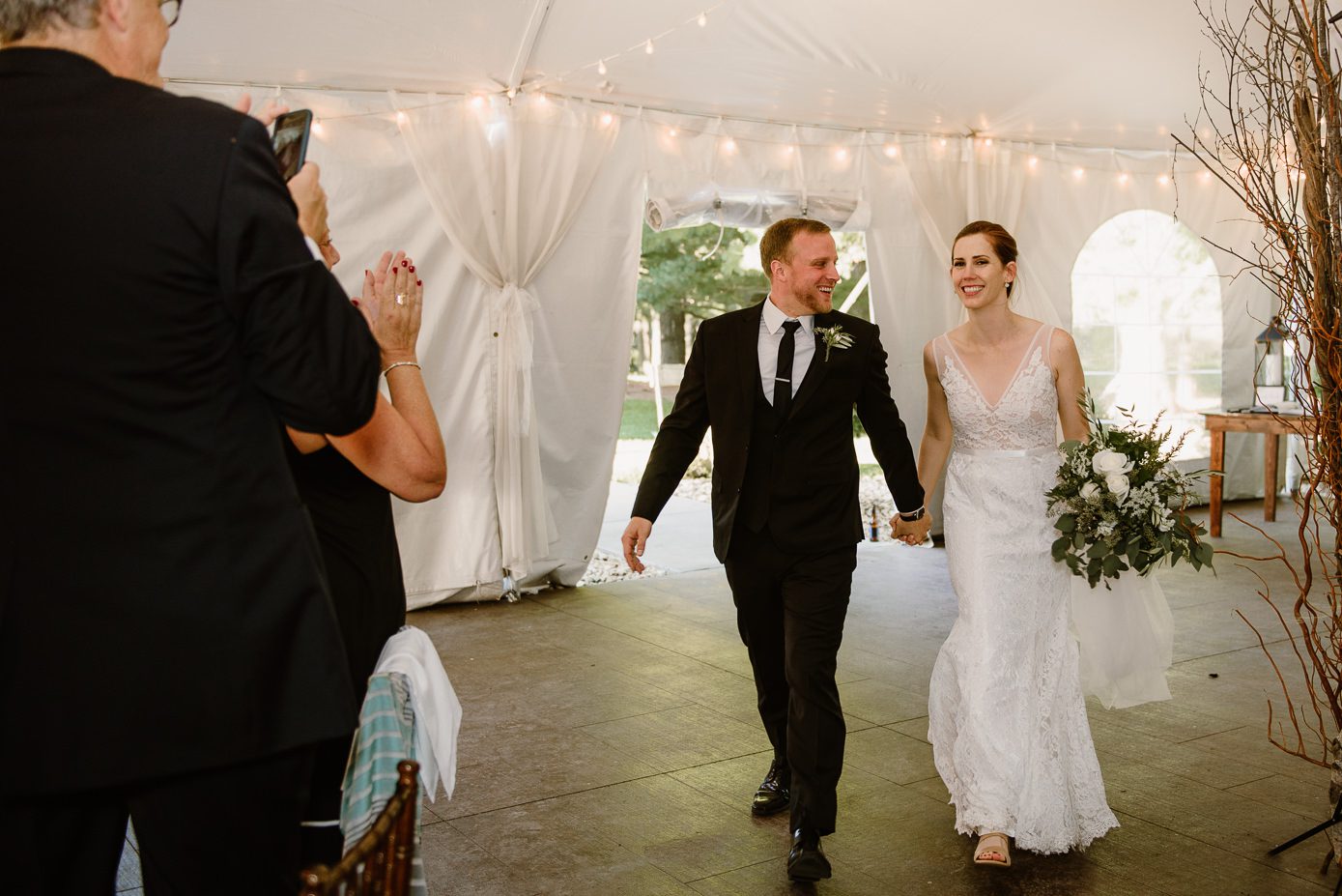 Oak Hill Weddings in Apple River - Kate Senger Photography