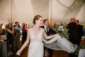 Oak Hill Weddings in Apple River - Kate Senger Photography