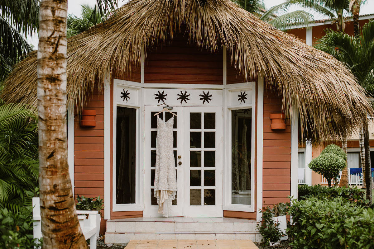 Tropical elopement at Huracan Cafe in Bavaro