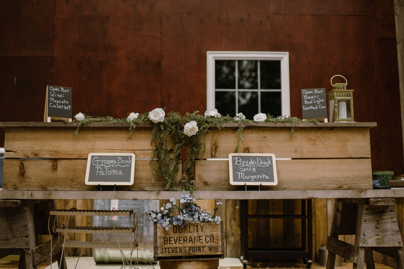 Wisconsin Dells Wedding Swan Barn