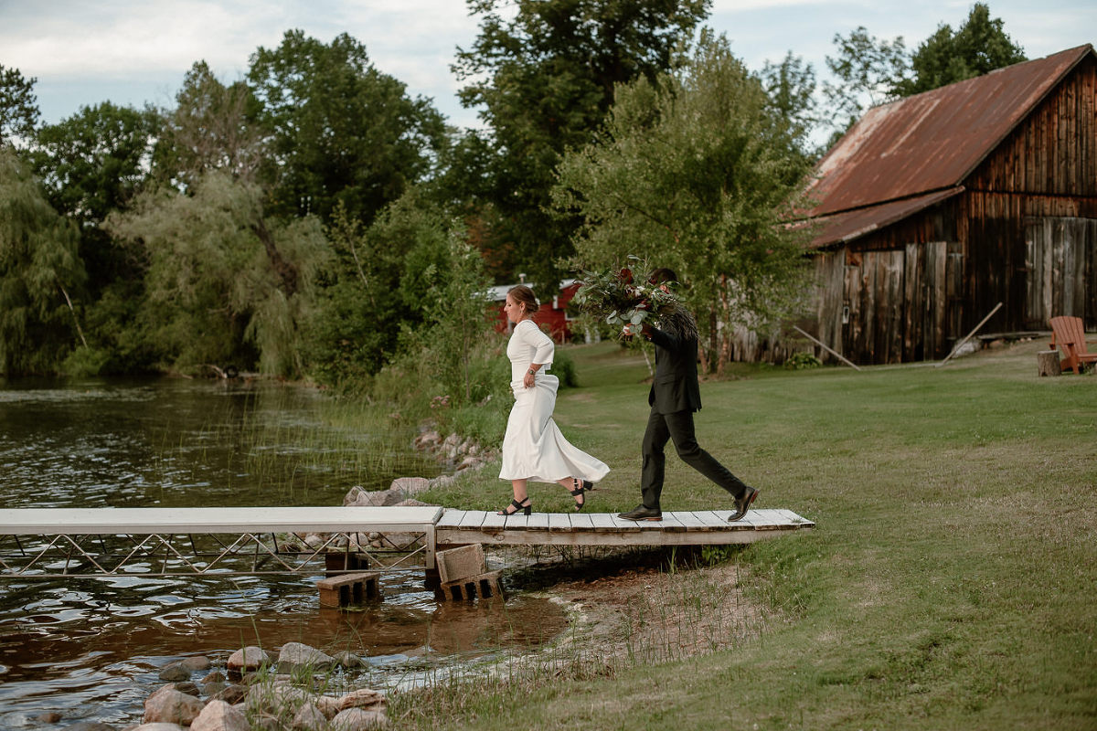 Wedding on Gilas Lake Wisconsin