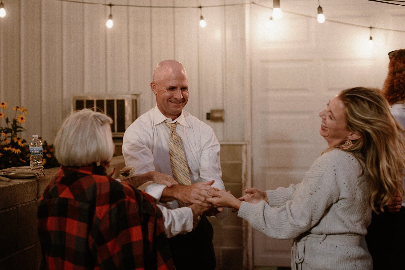 wedding guests dancing