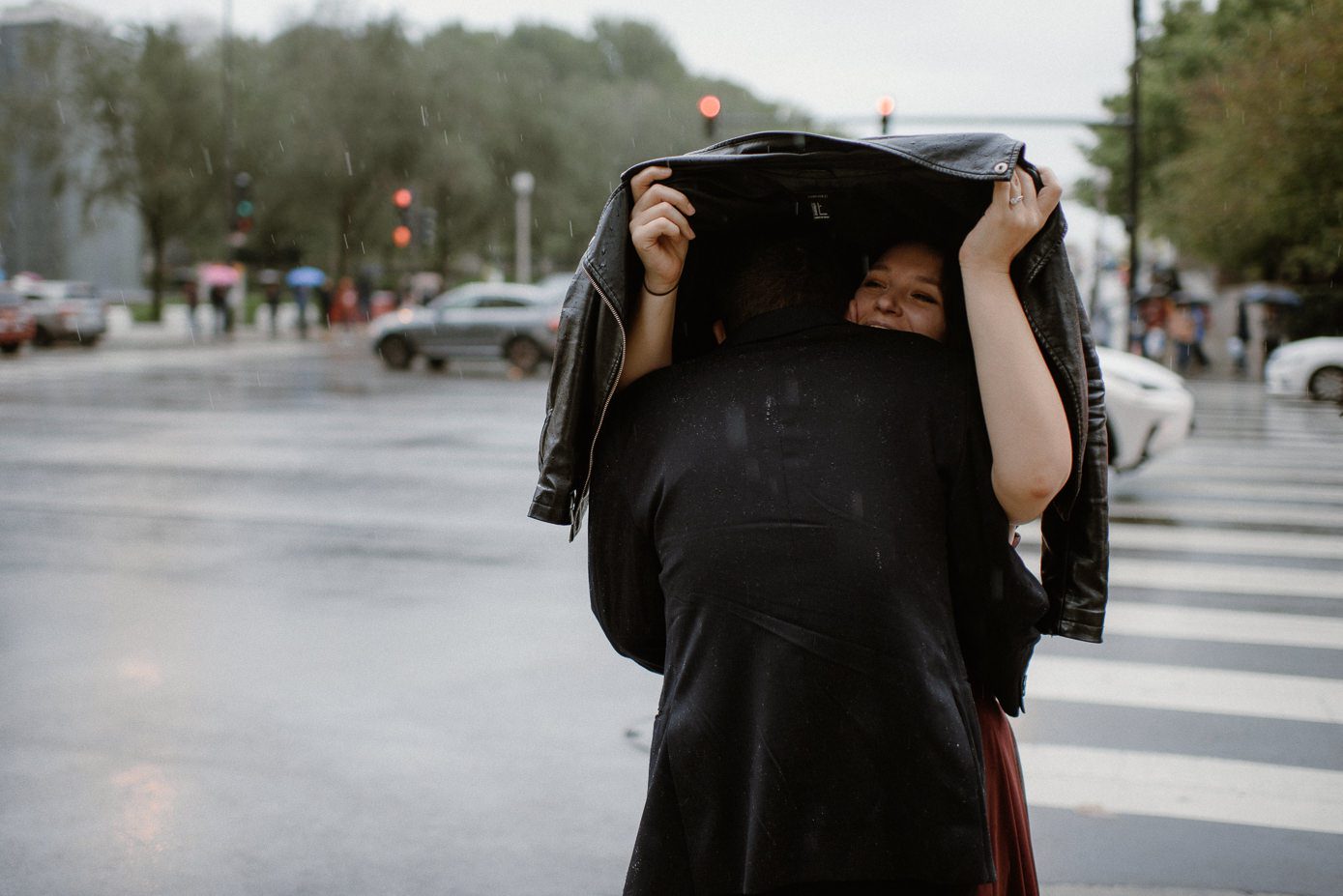 Rainy engagement session in Chicago