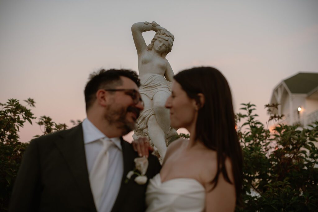 kitsch style hotel wedding with statue