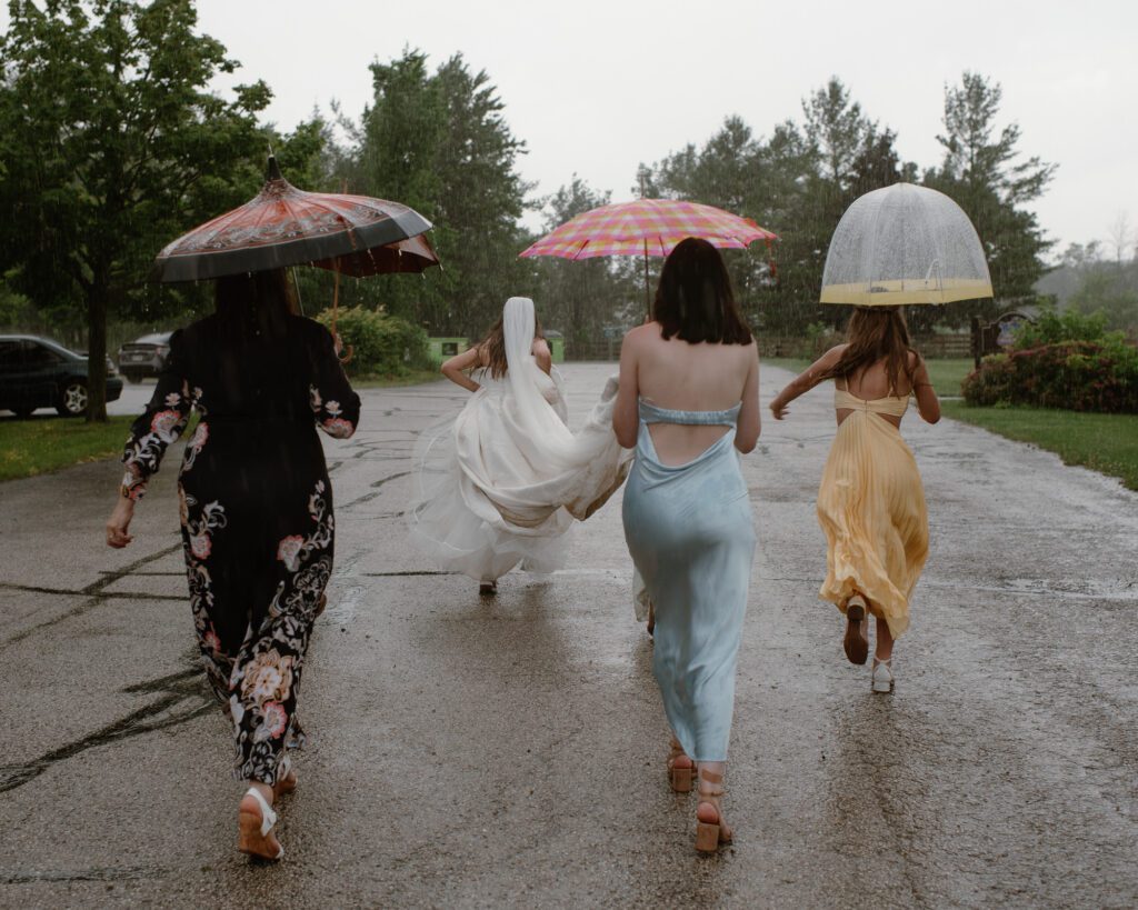 Documentary style wedding photography tips for imperfect moments